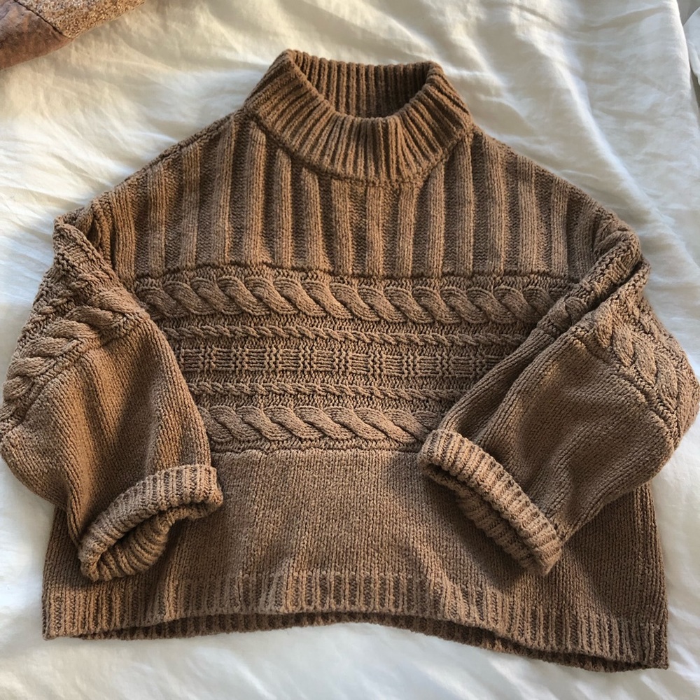 ❌ SOLD ❌❌ James Street Co Ida Cable Sweater